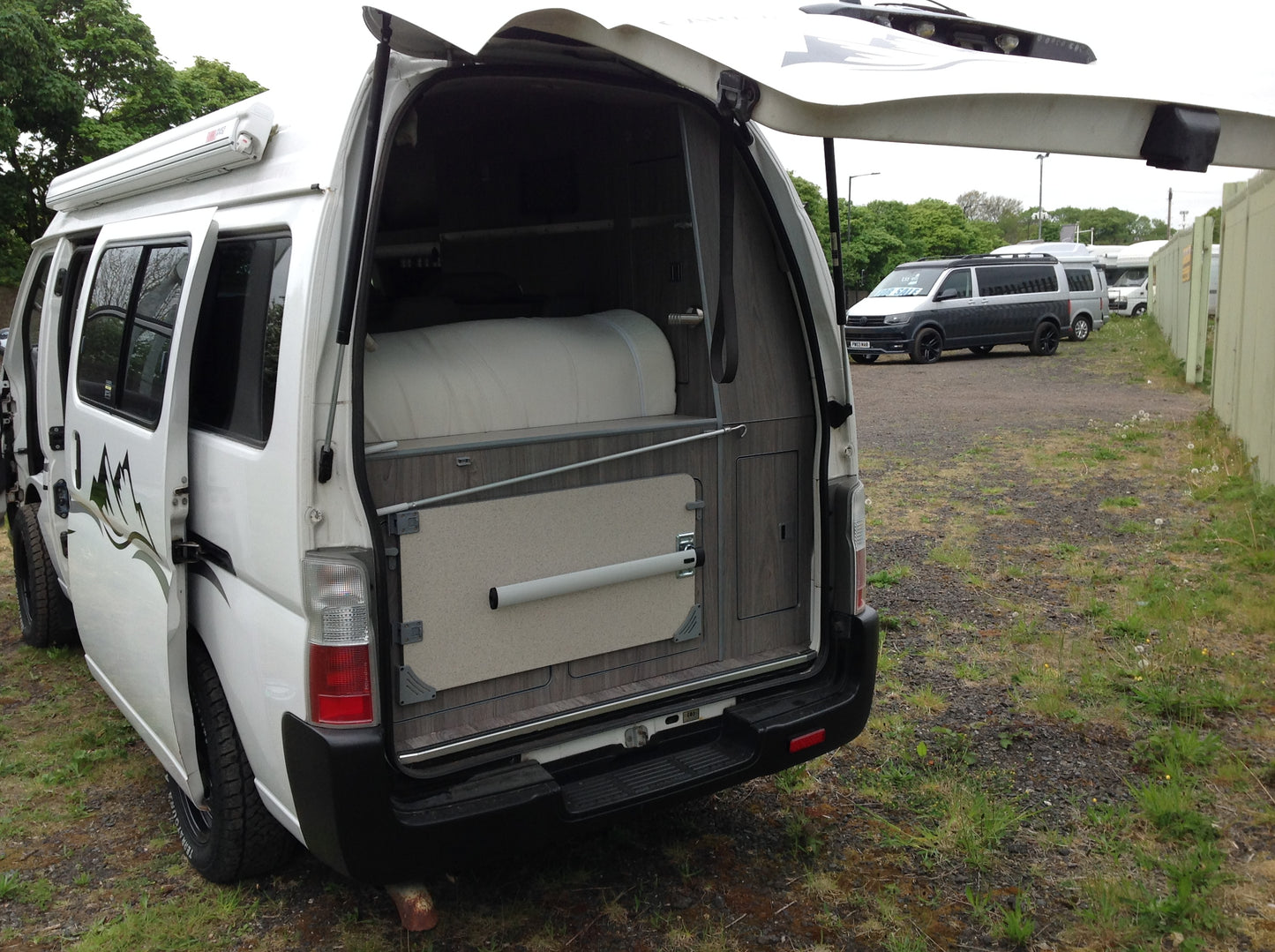 FOR SALE 2007 Nissan Urvan 4WD Automatic Diesel