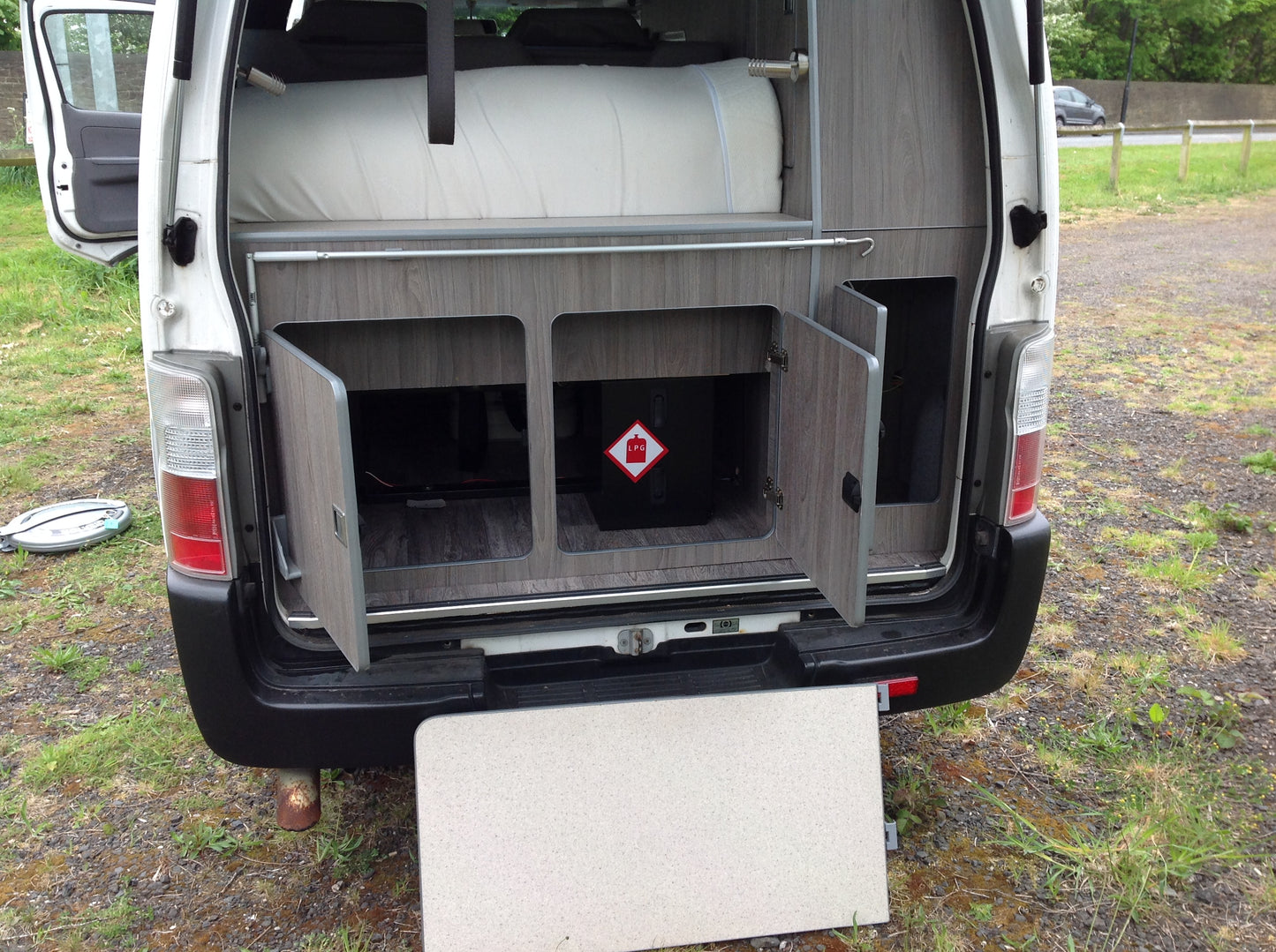 FOR SALE 2007 Nissan Urvan 4WD Automatic Diesel