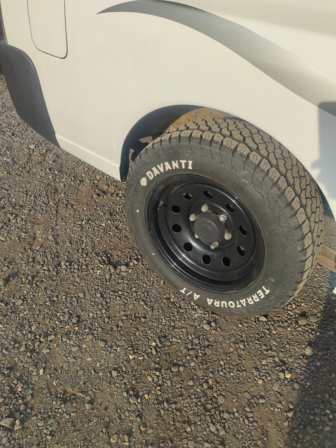 FOR SALE 2007 Nissan Urvan 4WD Automatic Diesel