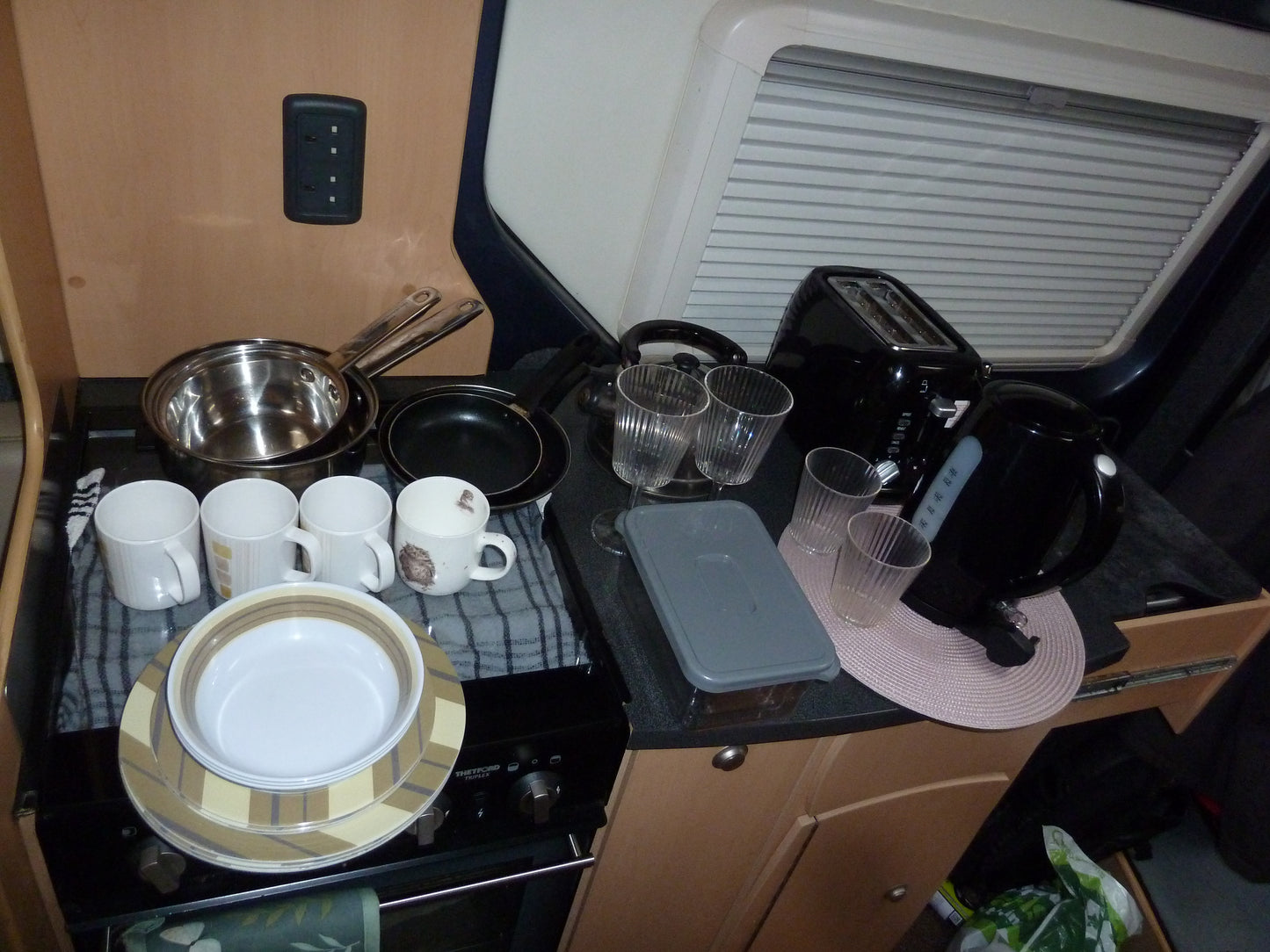 Davie 2 Berth Automatic Globecar Camp Scout